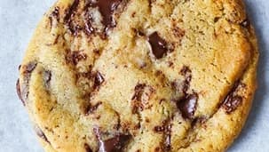 Easy Chocolate Chip Cookies